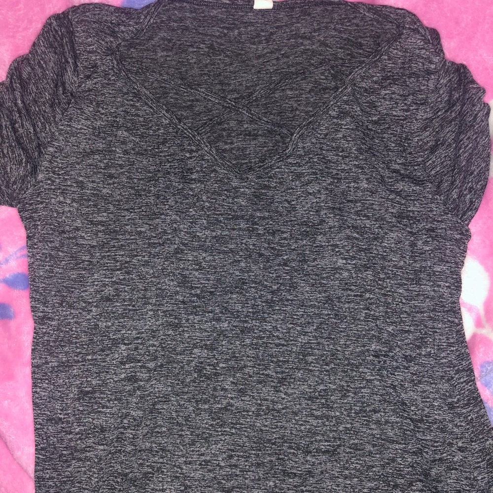 grey shirt